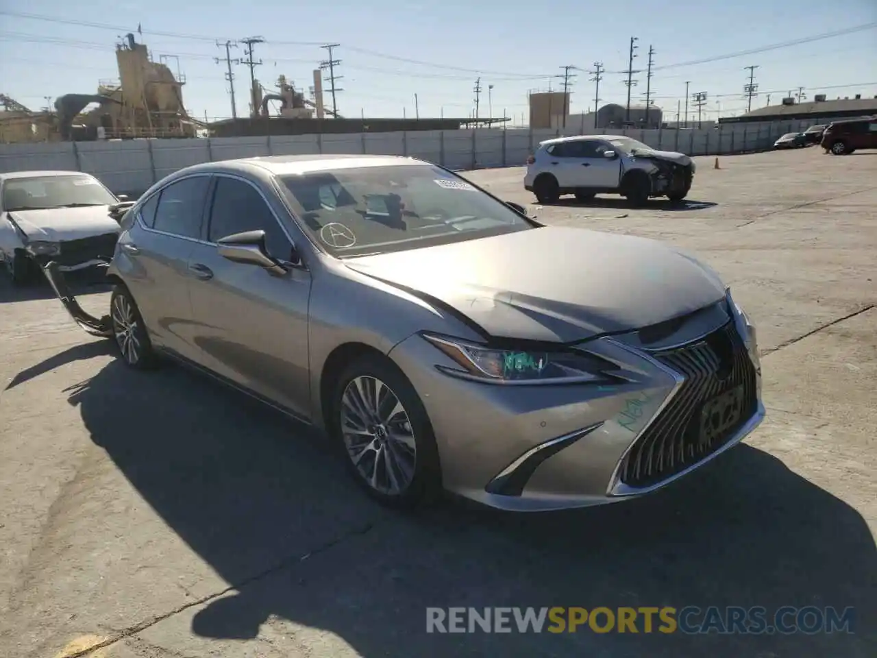 1 Photograph of a damaged car 58AD21B11LU010240 LEXUS ES300 2020