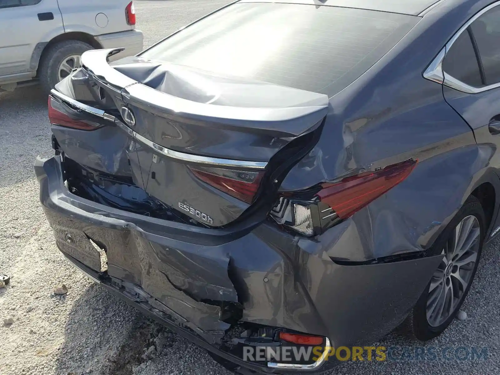 9 Photograph of a damaged car 58AD21B11LU012201 LEXUS ES300 2020