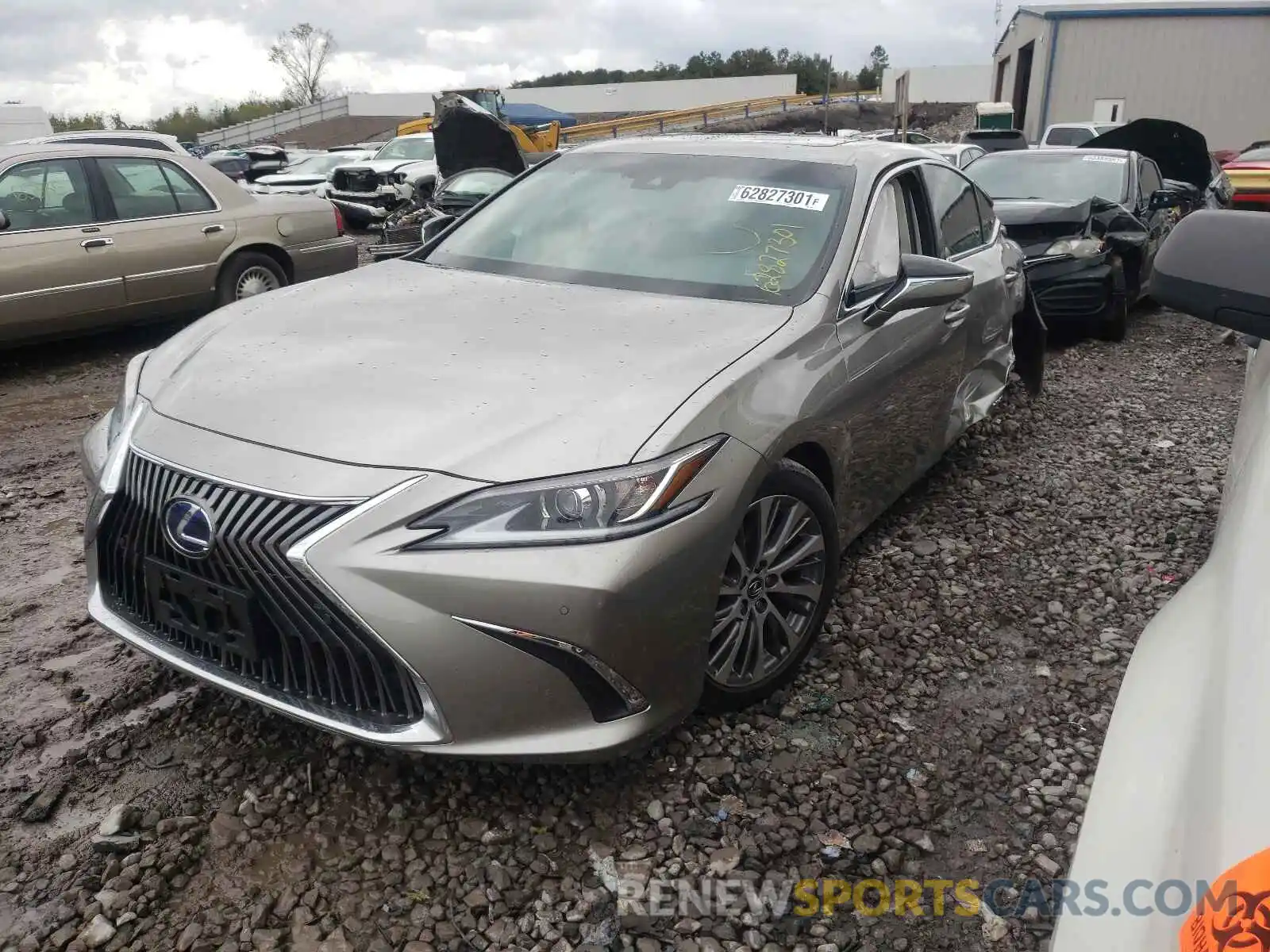 2 Photograph of a damaged car 58AD21B14LU006344 LEXUS ES300 2020