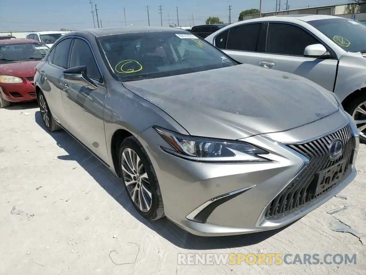 1 Photograph of a damaged car 58AD21B14LU011947 LEXUS ES300 2020