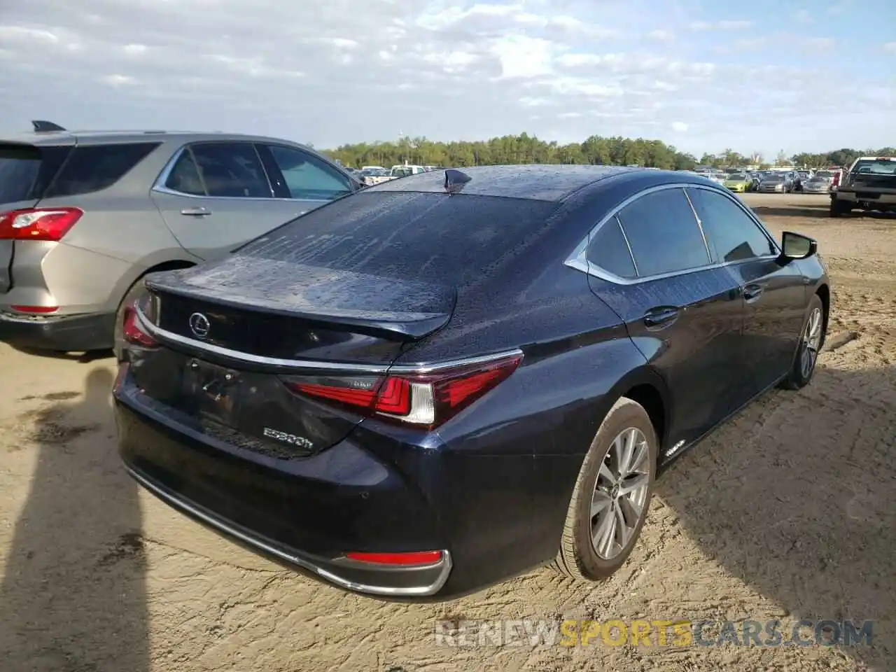 4 Фотография поврежденного автомобиля 58AD21B15LU006837 LEXUS ES300 2020