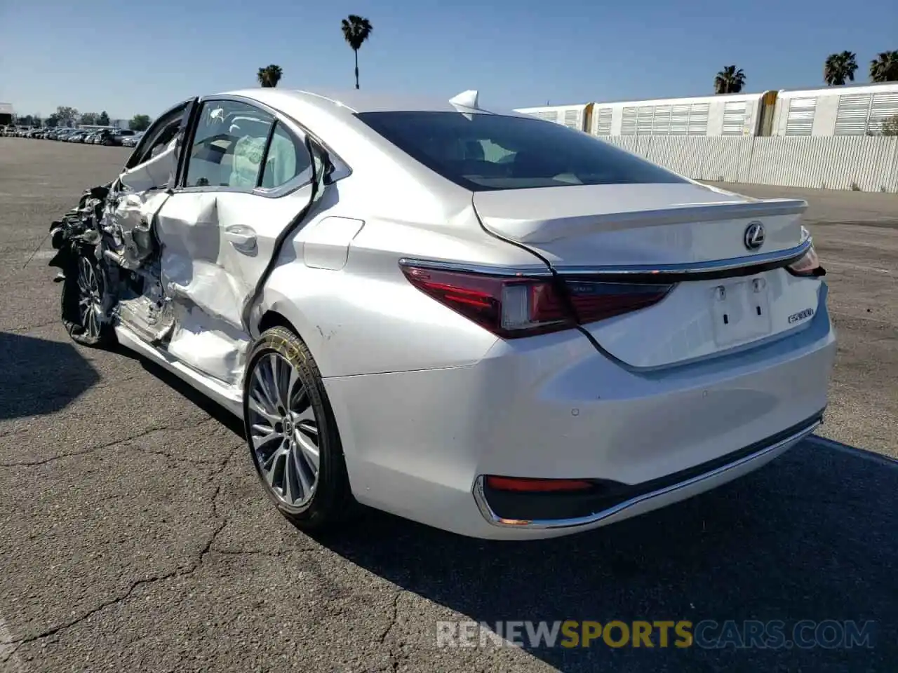 3 Photograph of a damaged car 58AD21B15LU010743 LEXUS ES300 2020