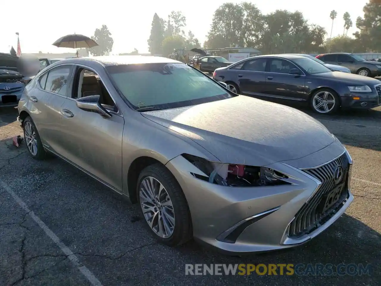 1 Photograph of a damaged car 58AD21B15LU012119 LEXUS ES300 2020