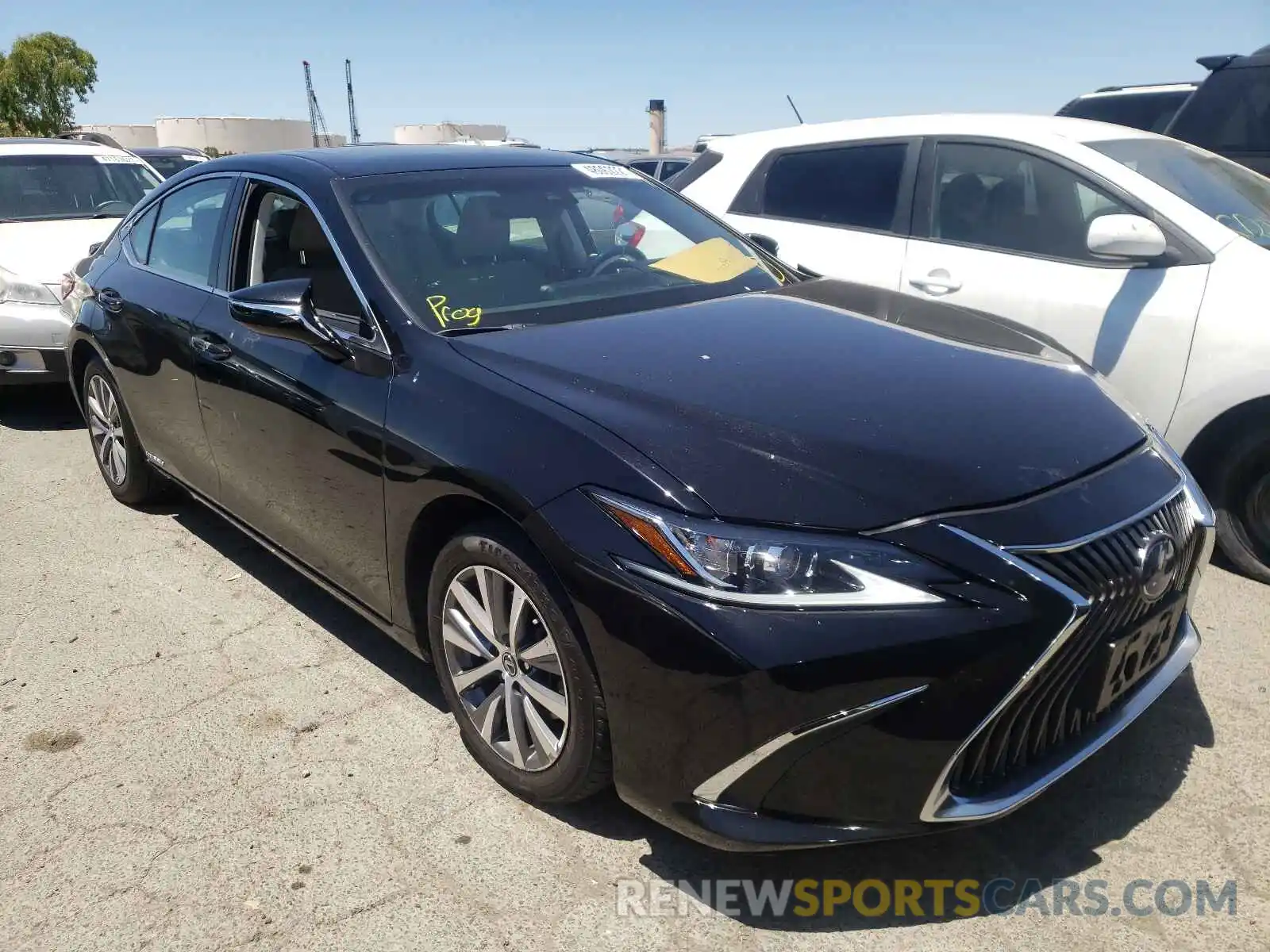 1 Photograph of a damaged car 58AD21B17LU004457 LEXUS ES300 2020