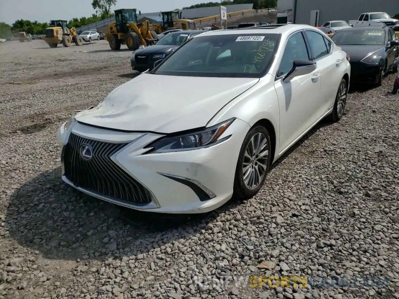 2 Photograph of a damaged car 58AD21B1XLU004792 LEXUS ES300 2020