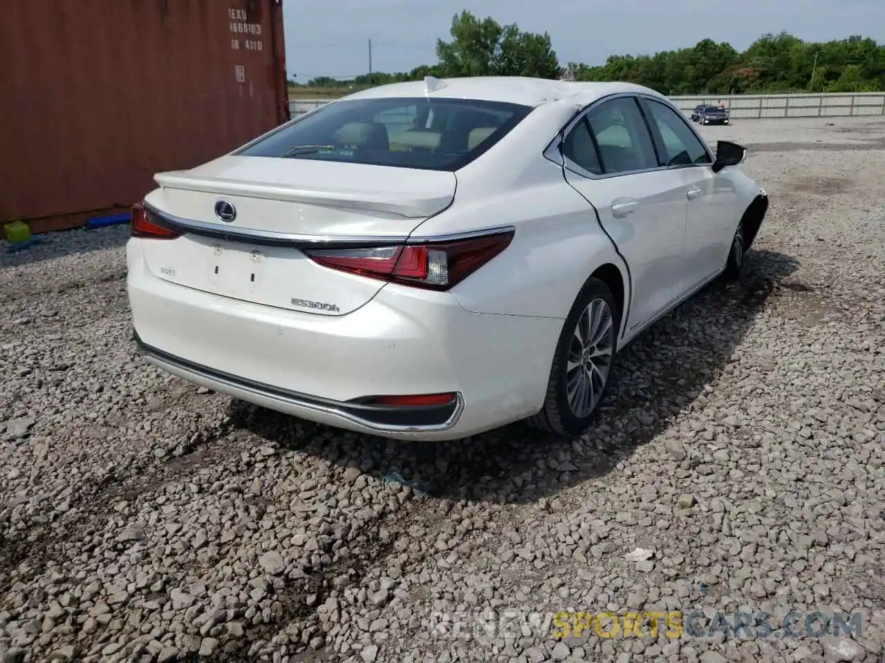 4 Photograph of a damaged car 58AD21B1XLU004792 LEXUS ES300 2020