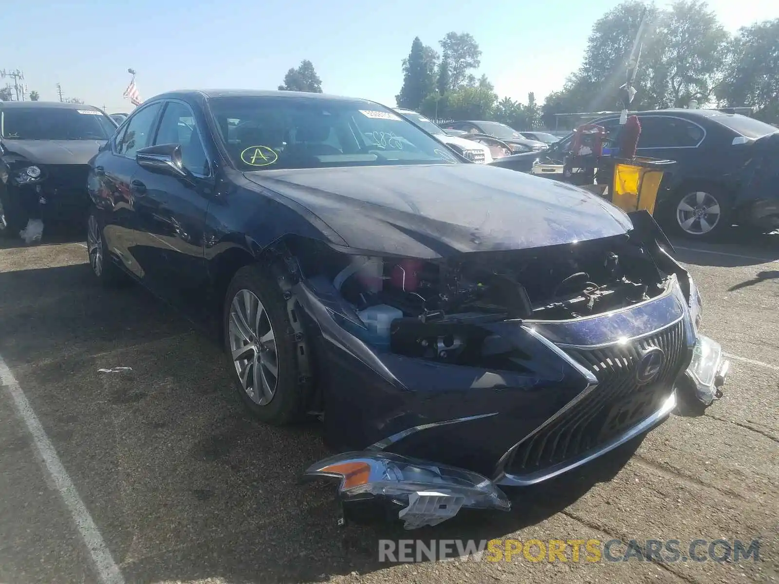 1 Photograph of a damaged car 58AD21B1XLU004937 LEXUS ES300 2020