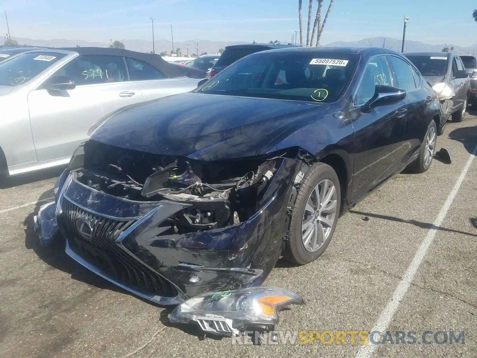 2 Photograph of a damaged car 58AD21B1XLU004937 LEXUS ES300 2020