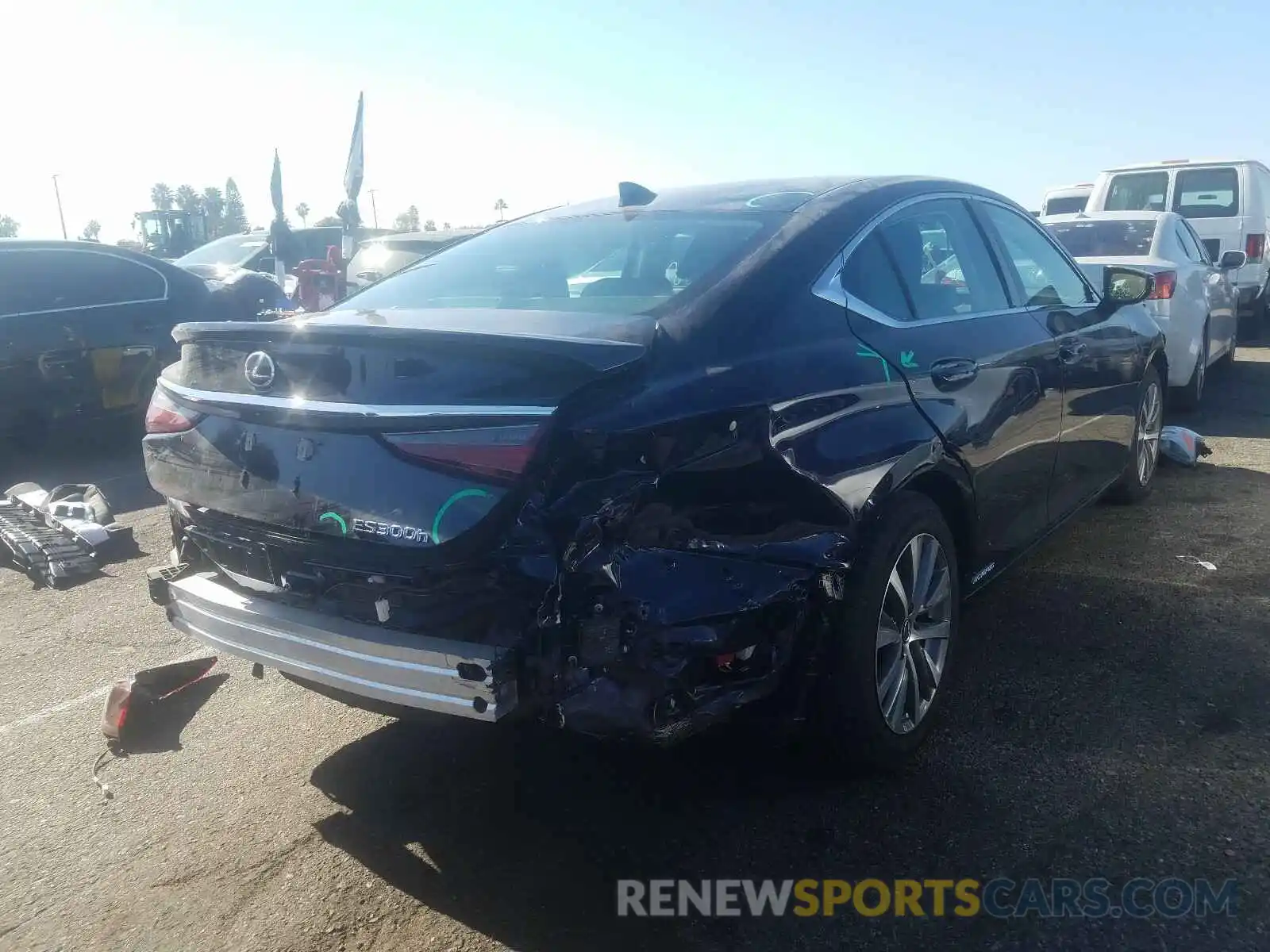 4 Photograph of a damaged car 58AD21B1XLU004937 LEXUS ES300 2020