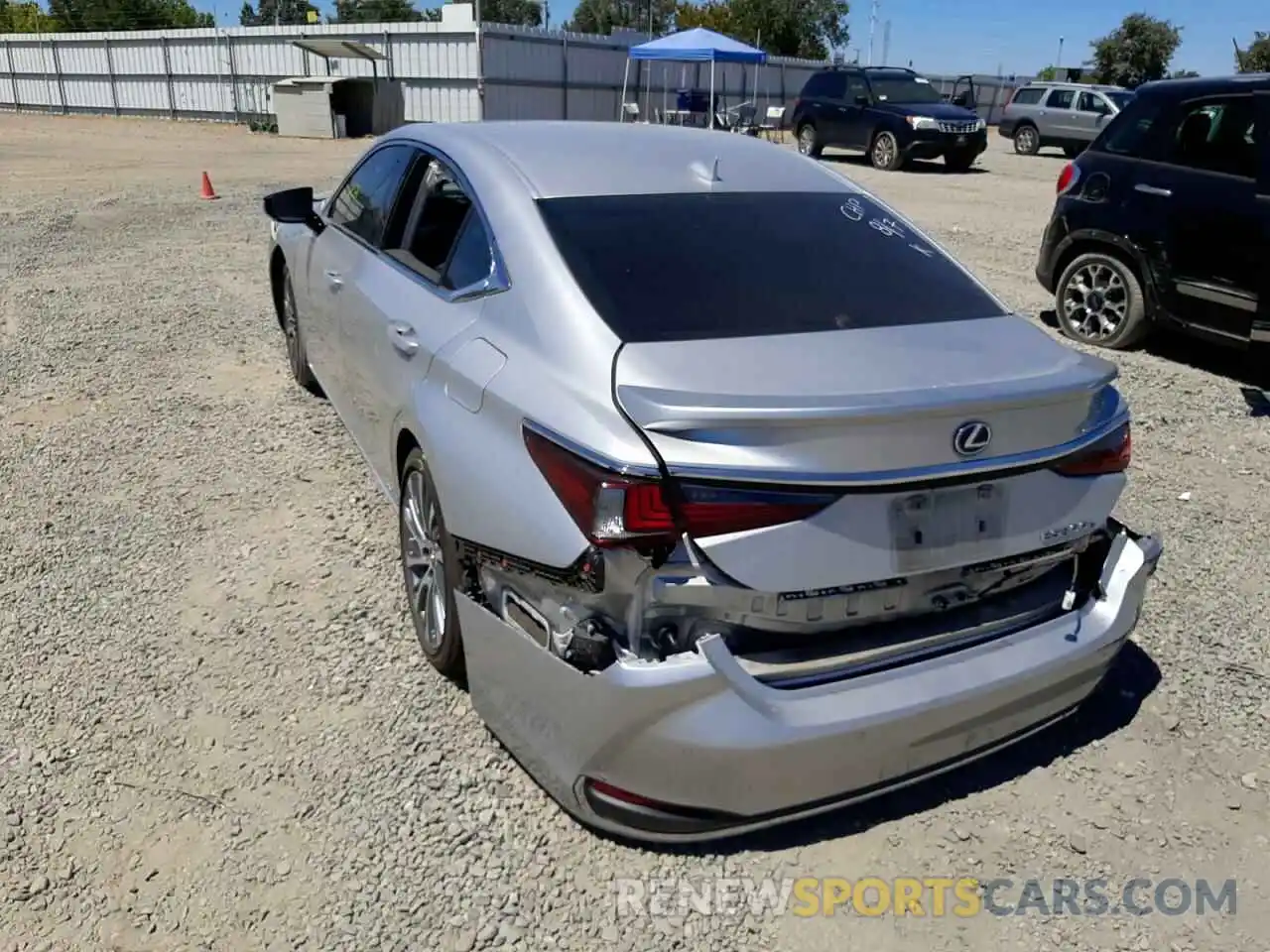 3 Photograph of a damaged car 58AD21B1XLU007661 LEXUS ES300 2020