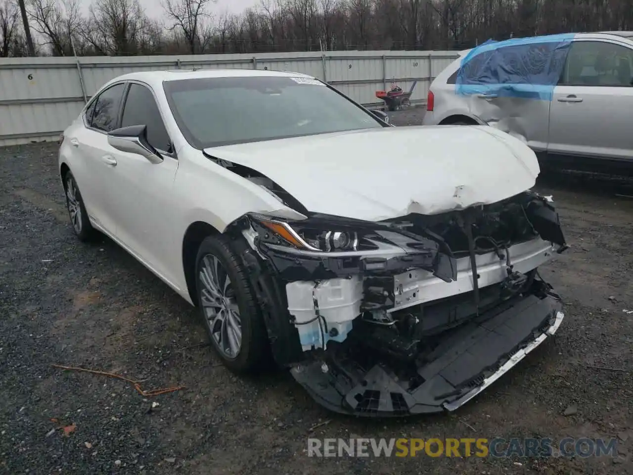 1 Photograph of a damaged car 58AD21B1XLU008664 LEXUS ES300 2020