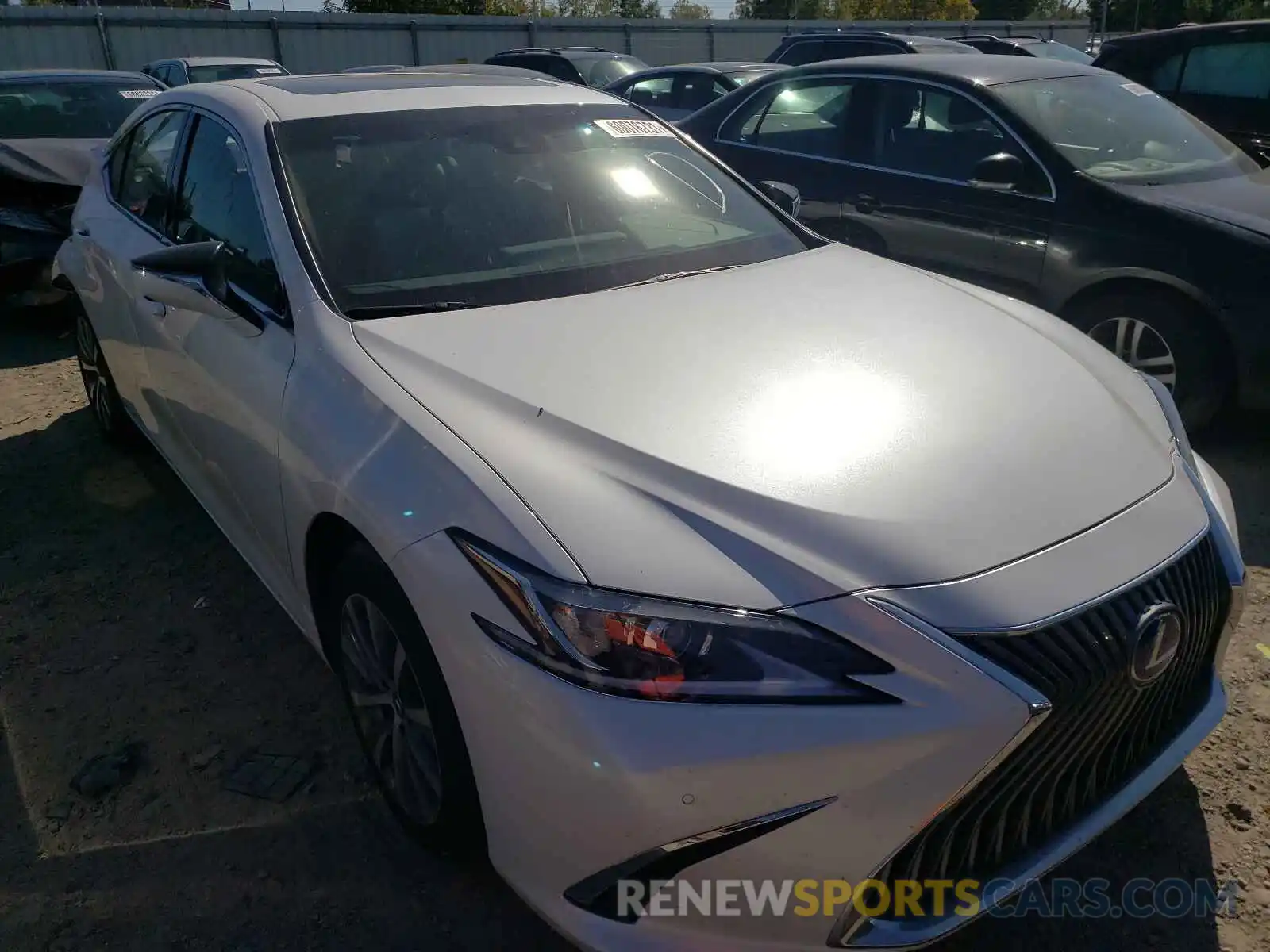 1 Photograph of a damaged car 58AD21B1XLU010236 LEXUS ES300 2020