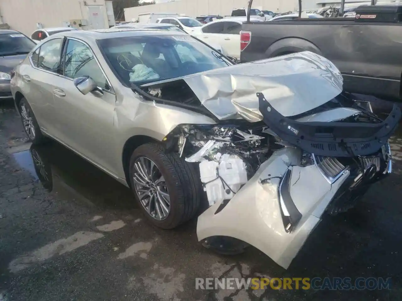 1 Photograph of a damaged car 58AD21B1XLU012102 LEXUS ES300 2020