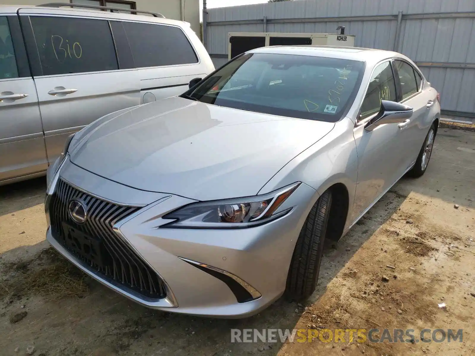 2 Photograph of a damaged car 58AE21B12LU011515 LEXUS ES300 2020