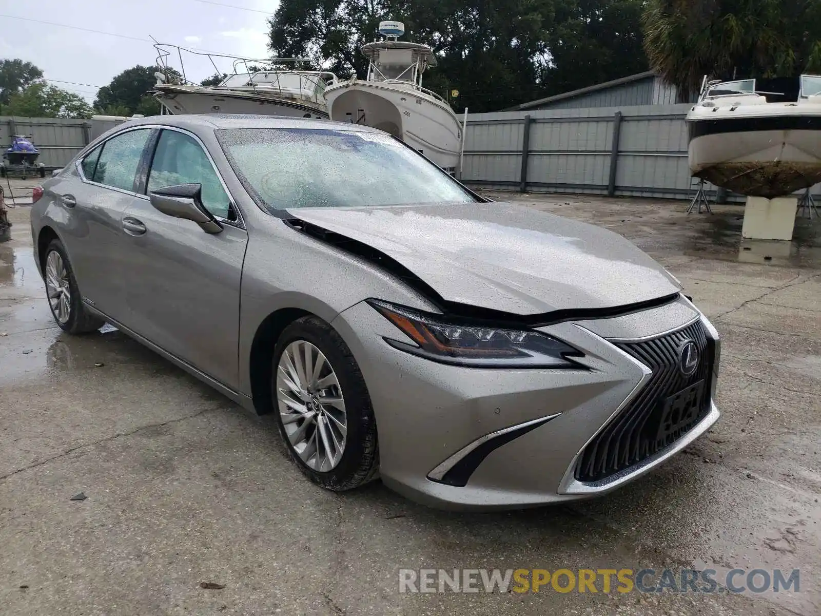 1 Photograph of a damaged car 58AE21B14LU008308 LEXUS ES300 2020