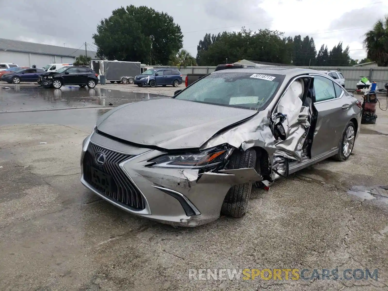 2 Photograph of a damaged car 58AE21B14LU008308 LEXUS ES300 2020