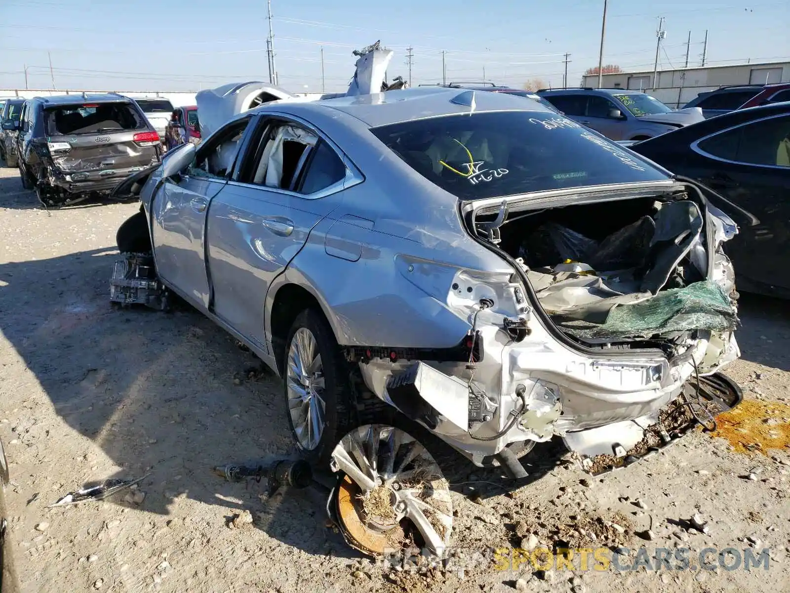 3 Photograph of a damaged car 58AE21B18LU006285 LEXUS ES300 2020