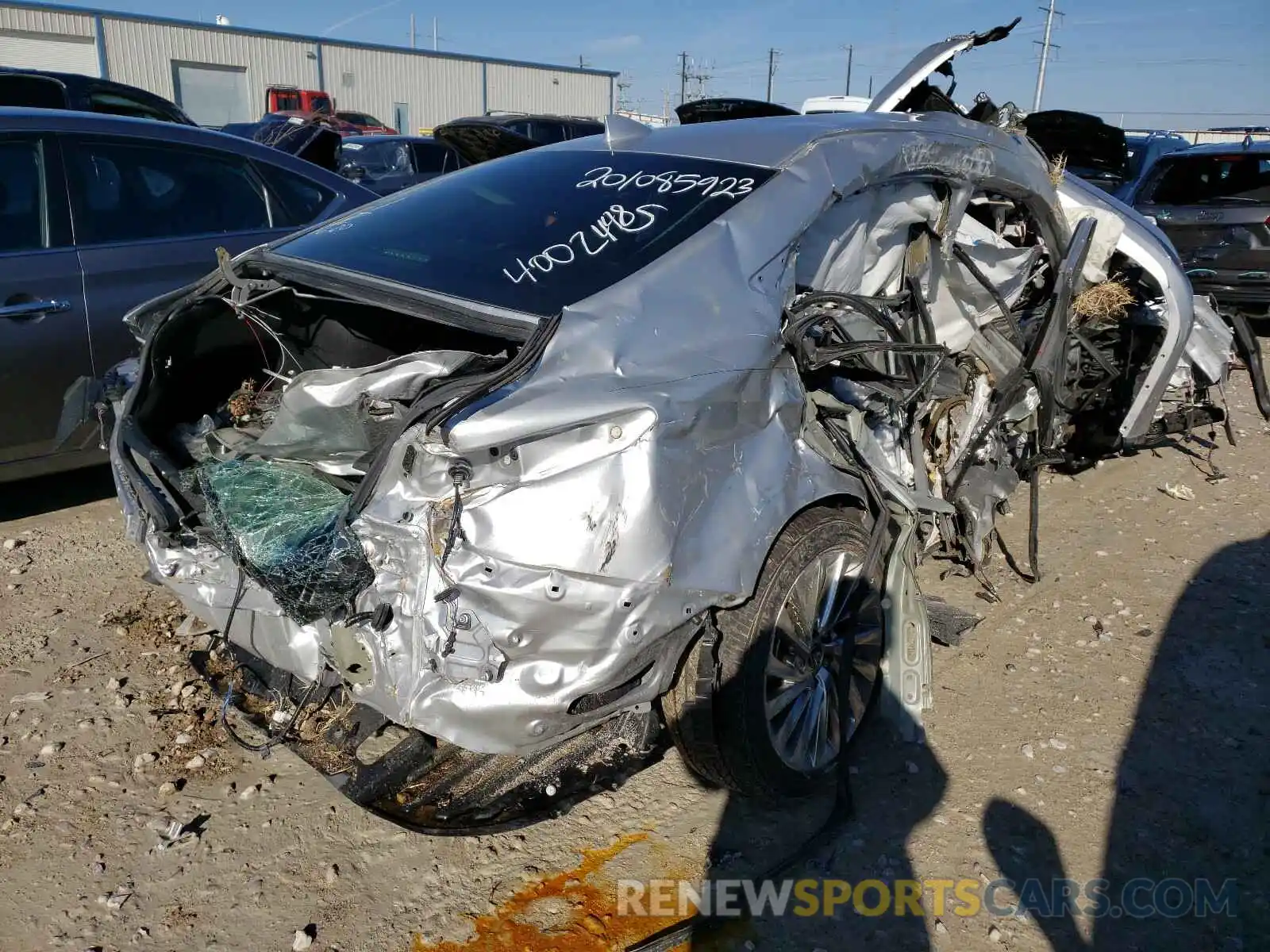 4 Photograph of a damaged car 58AE21B18LU006285 LEXUS ES300 2020