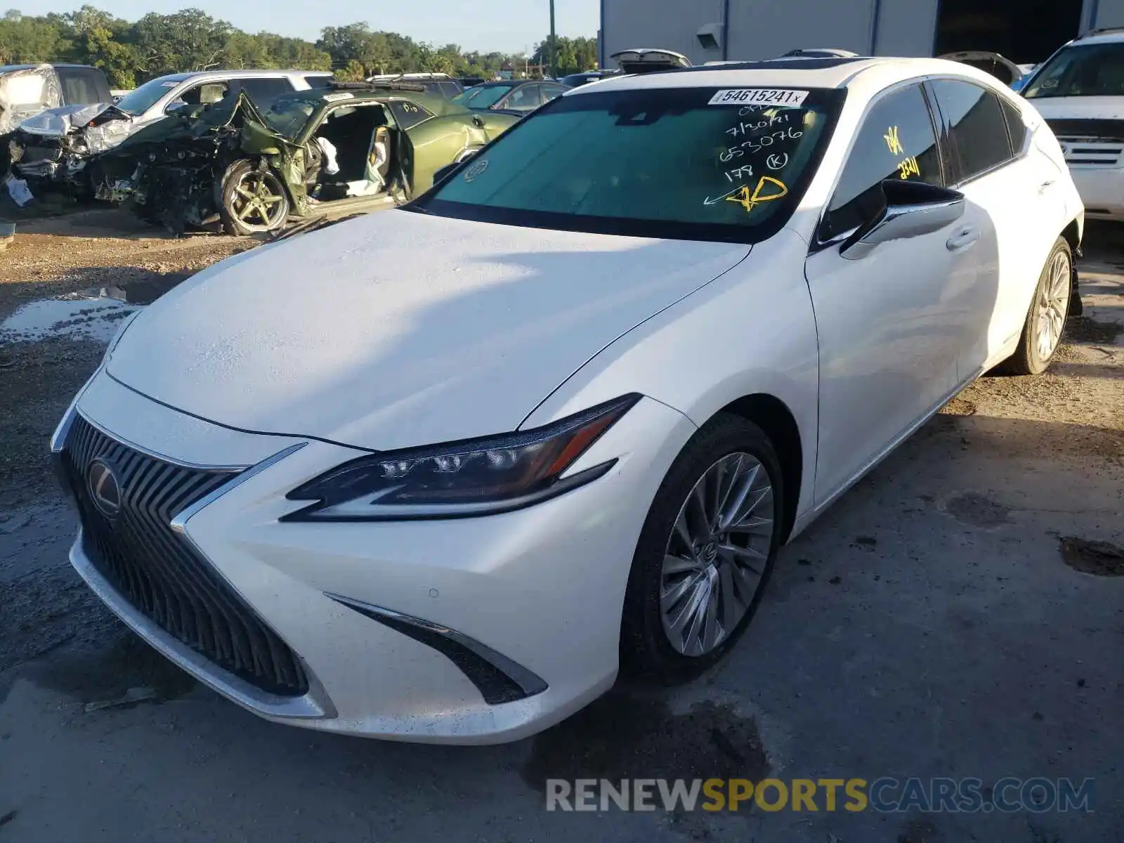 2 Photograph of a damaged car 58AF21B13LU005114 LEXUS ES300 2020