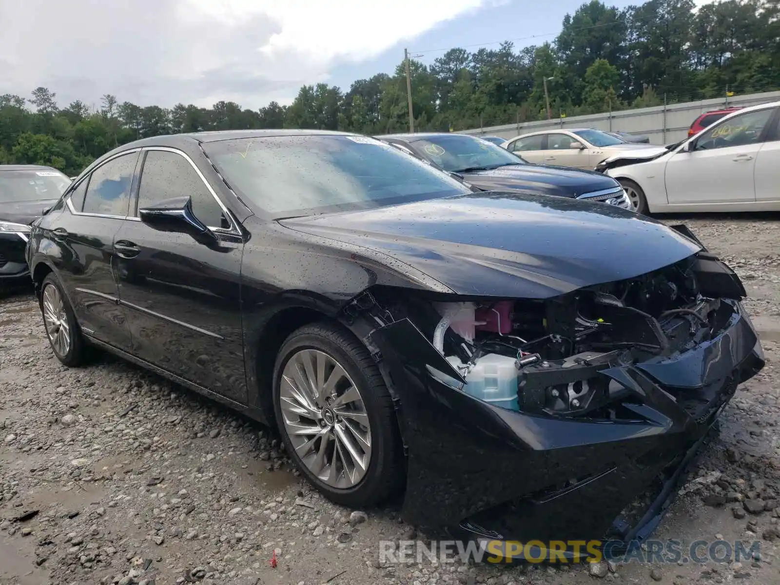 1 Photograph of a damaged car 58AF21B15LU005194 LEXUS ES300 2020