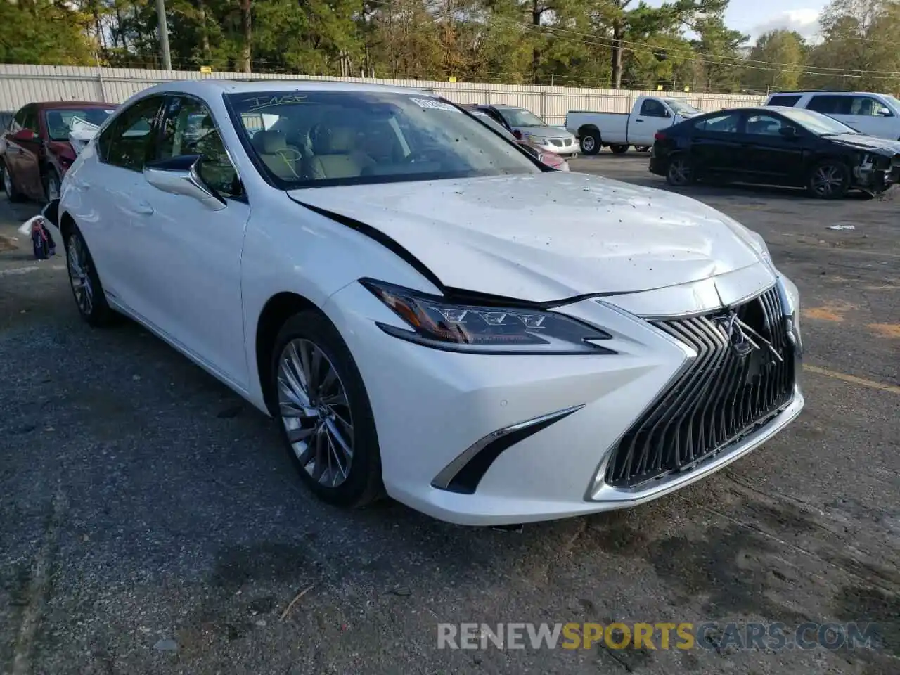 1 Photograph of a damaged car 58AF21B19LU010902 LEXUS ES300 2020