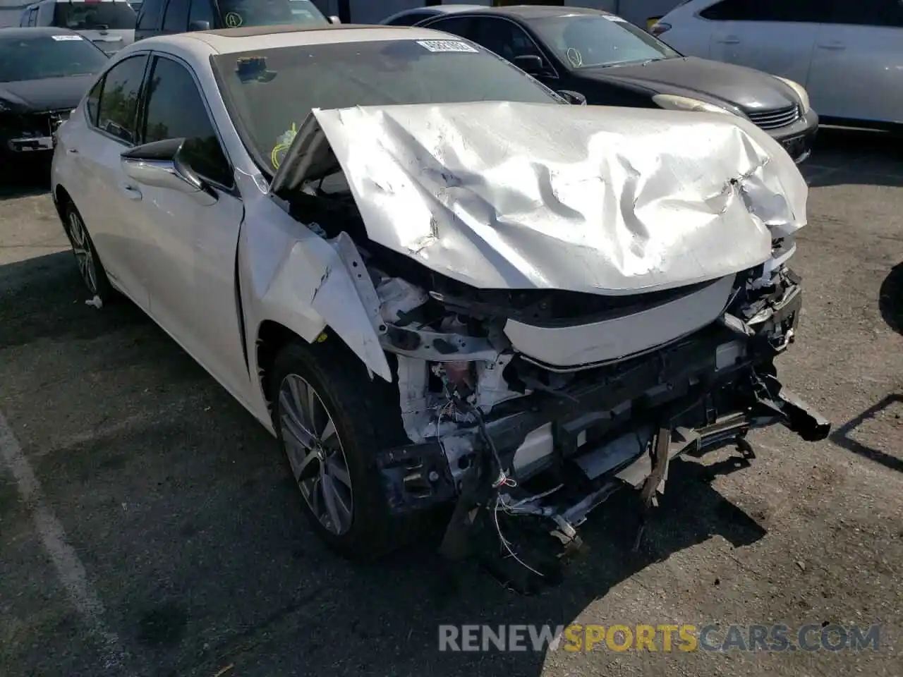 1 Photograph of a damaged car 58ACA1C11MU004811 LEXUS ES300 2021