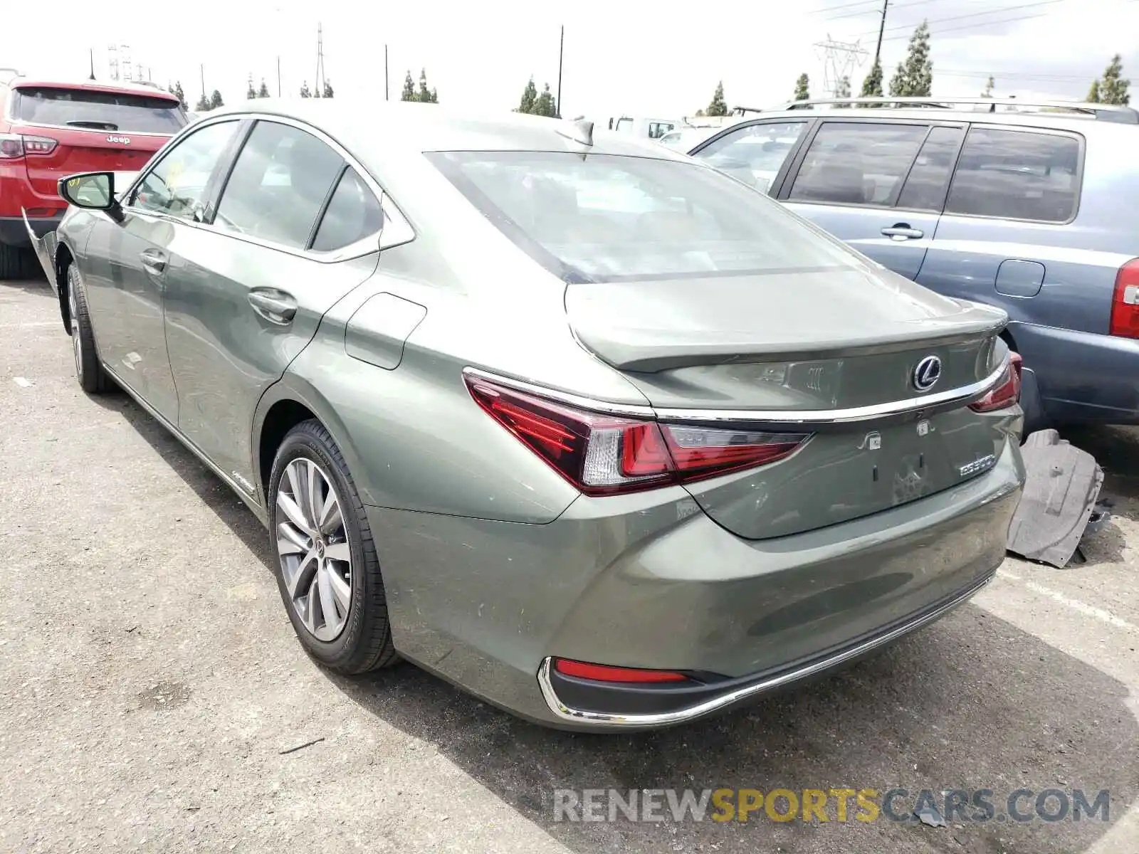 3 Photograph of a damaged car 58ACA1C12MU003747 LEXUS ES300 2021