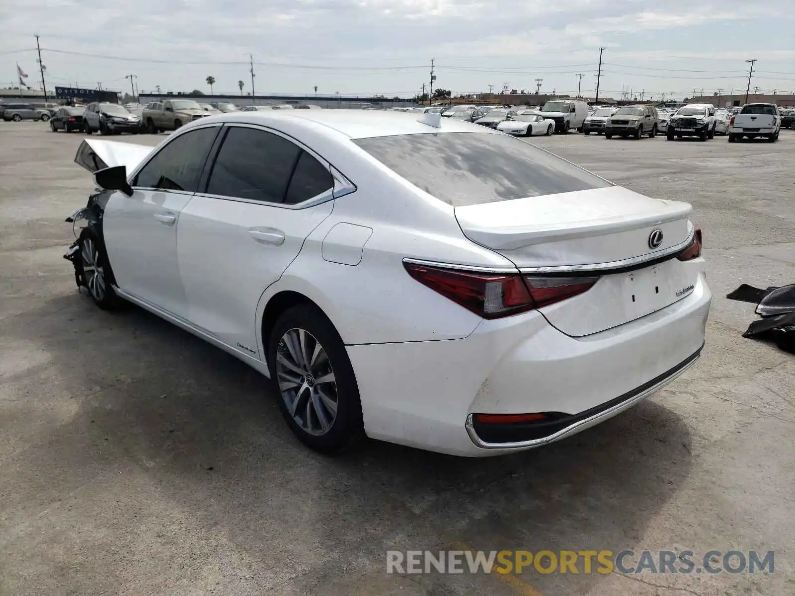 3 Photograph of a damaged car 58ACA1C16MU004917 LEXUS ES300 2021