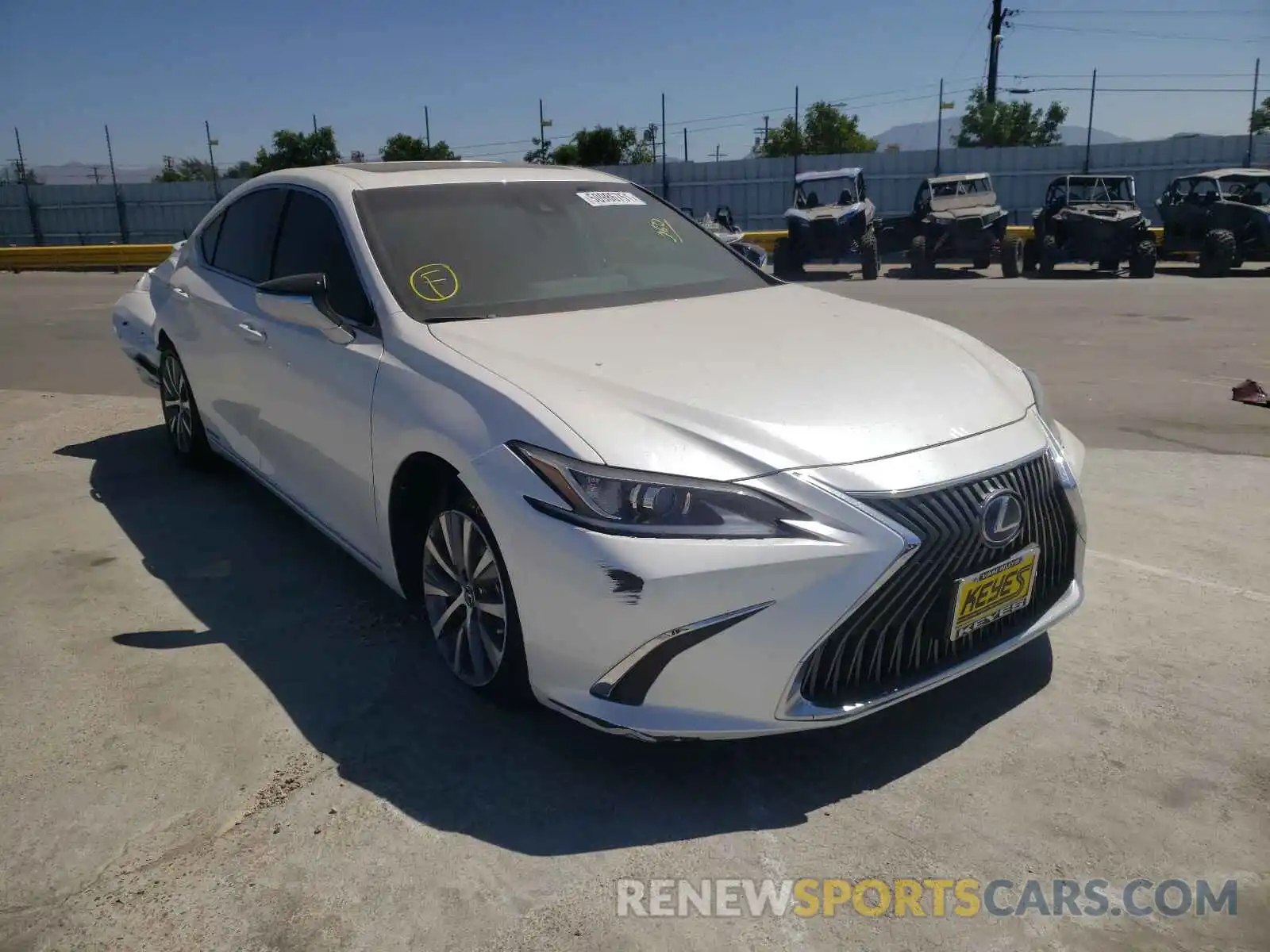 1 Photograph of a damaged car 58ACA1C18MU008032 LEXUS ES300 2021