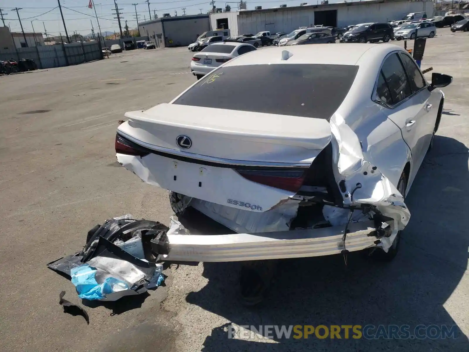 9 Photograph of a damaged car 58ACA1C18MU008032 LEXUS ES300 2021