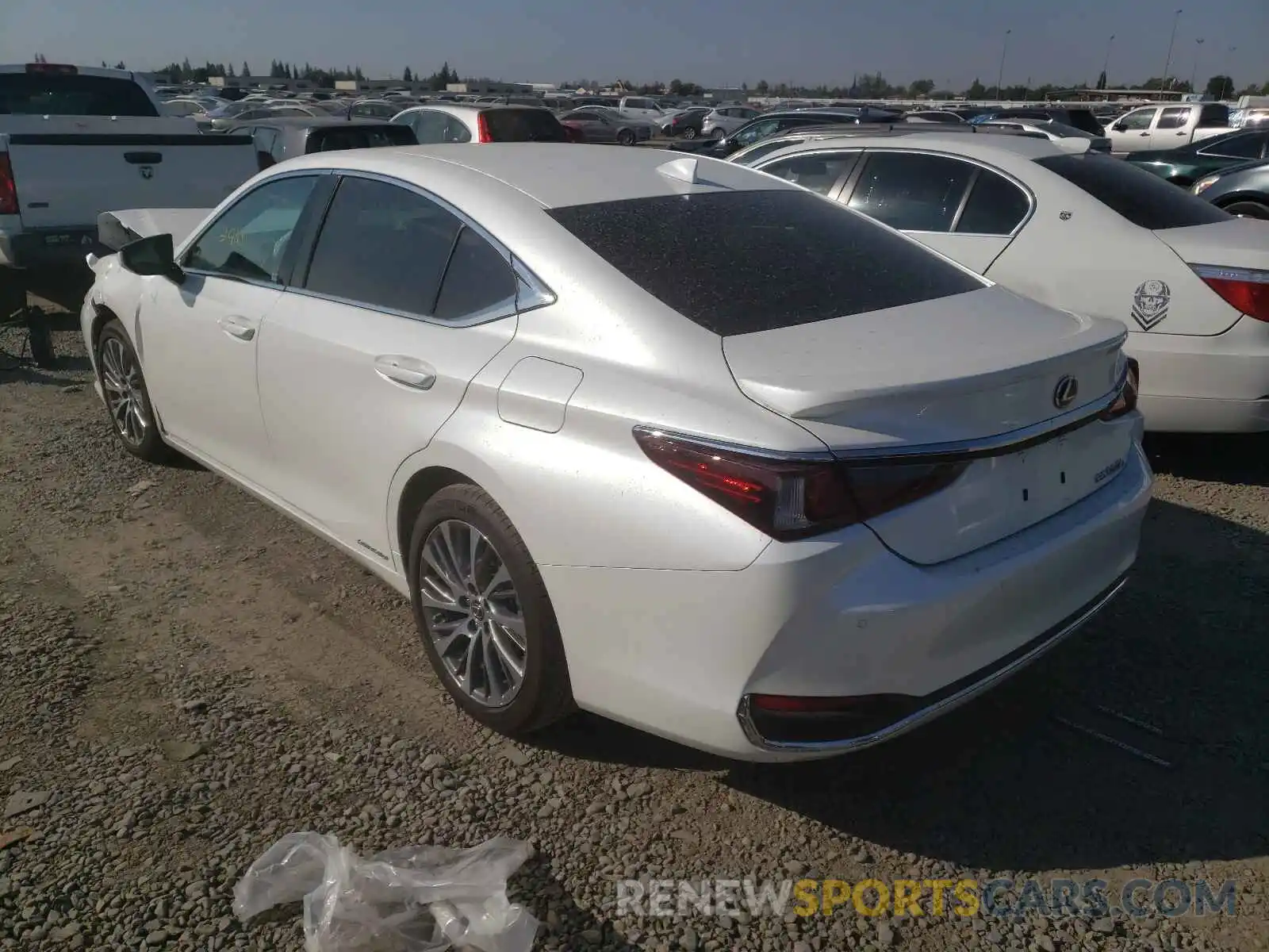 3 Photograph of a damaged car 58ADA1C11MU002299 LEXUS ES300 2021