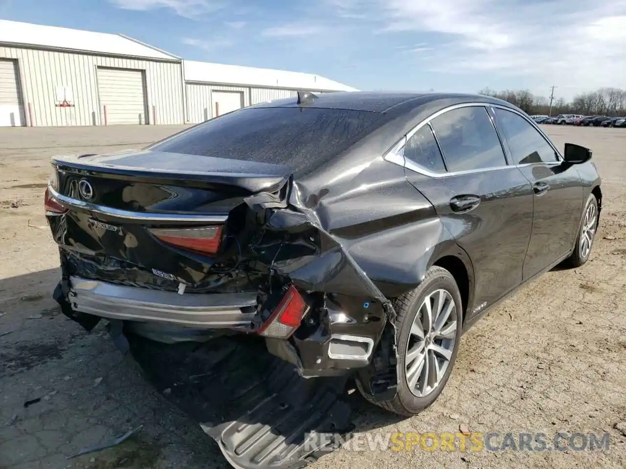 4 Photograph of a damaged car 58ADA1C12MU005504 LEXUS ES300 2021