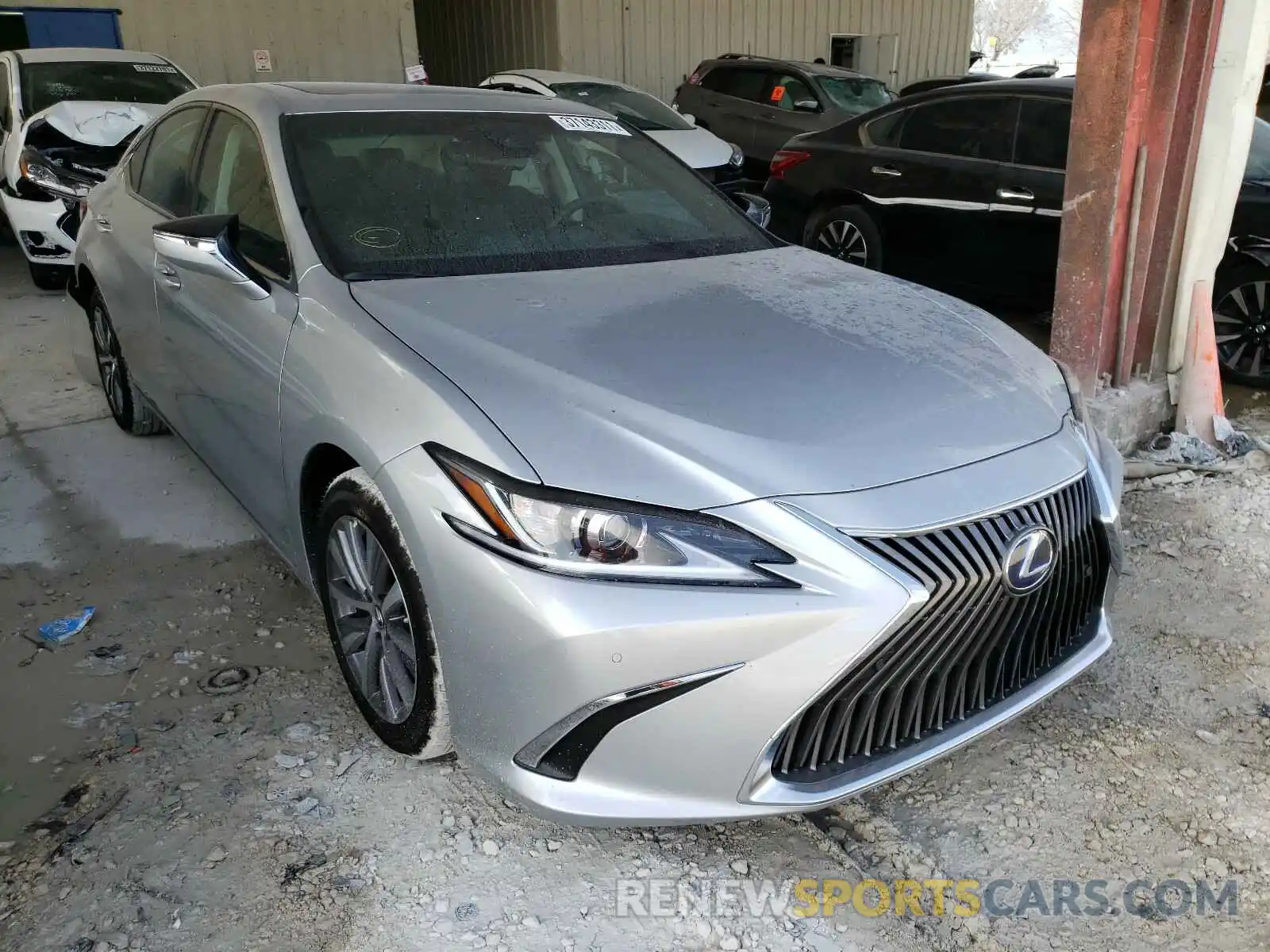 1 Фотография поврежденного автомобиля 58ADA1C13MU004894 LEXUS ES300 2021