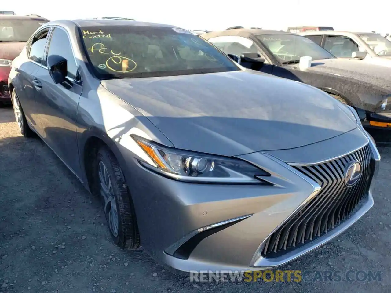 1 Photograph of a damaged car 58ADA1C13MU005494 LEXUS ES300 2021