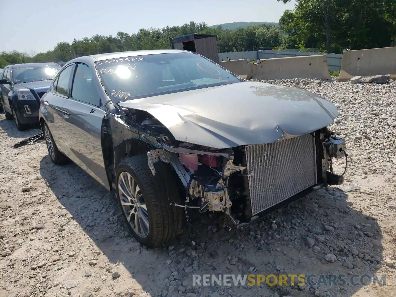 1 Photograph of a damaged car 58ADA1C15MU002824 LEXUS ES300 2021