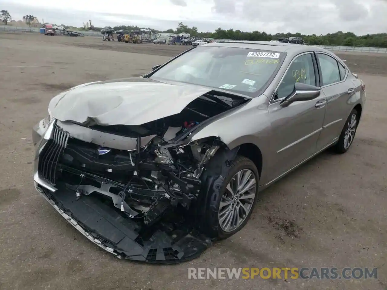 2 Photograph of a damaged car 58ADA1C15MU008428 LEXUS ES300 2021