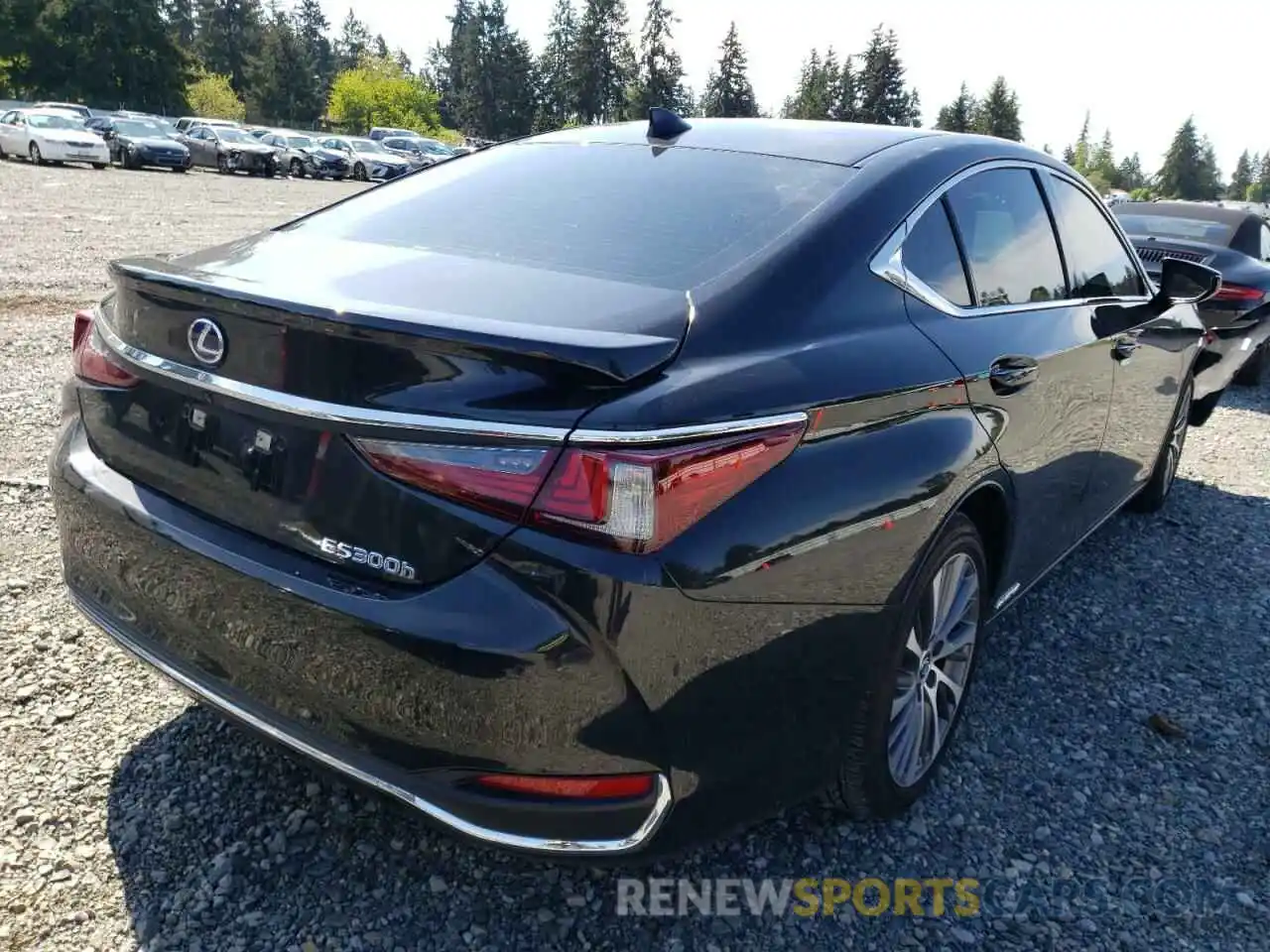 4 Photograph of a damaged car 58ADA1C15MU012642 LEXUS ES300 2021