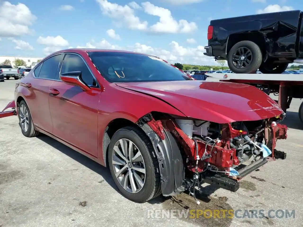 1 Photograph of a damaged car 58ADA1C16MU005053 LEXUS ES300 2021