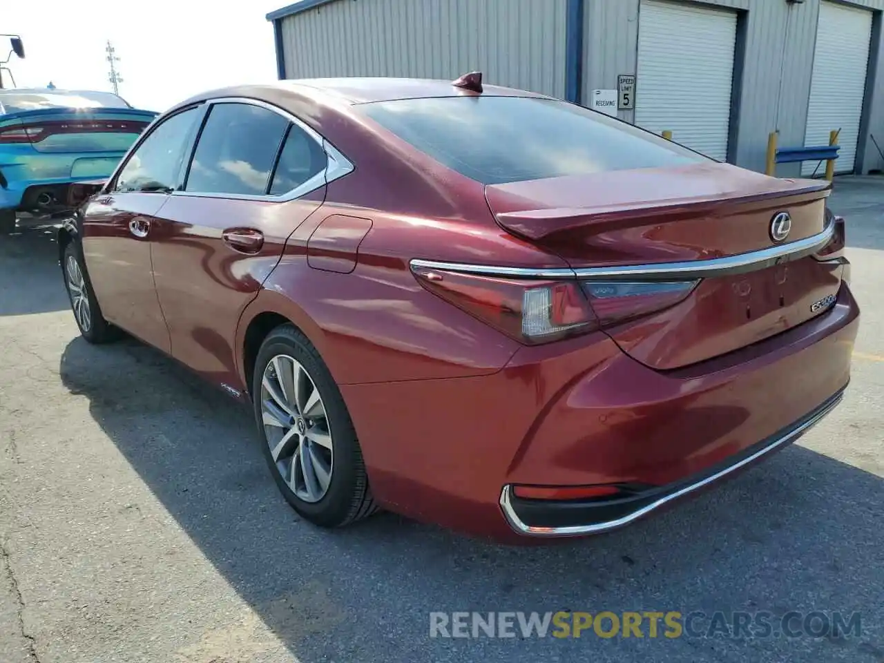 3 Photograph of a damaged car 58ADA1C16MU005053 LEXUS ES300 2021