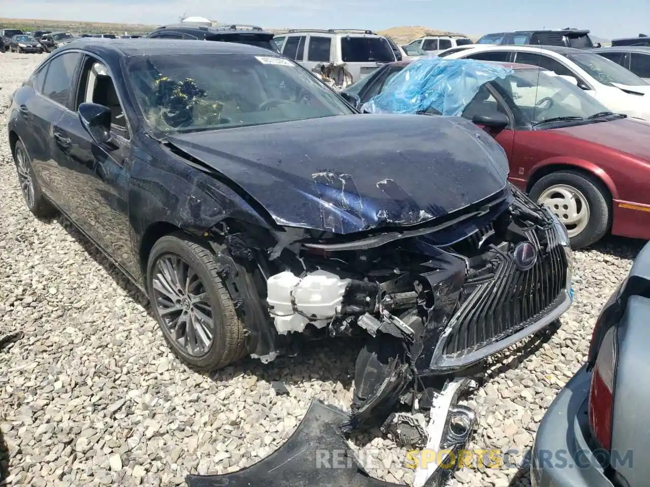 1 Photograph of a damaged car 58ADA1C16MU013072 LEXUS ES300 2021