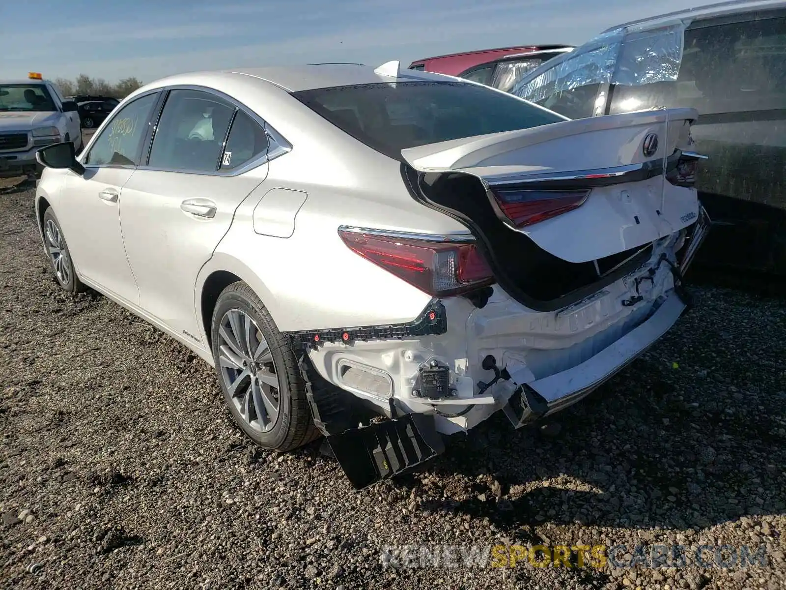 3 Photograph of a damaged car 58ADA1C17MU002145 LEXUS ES300 2021