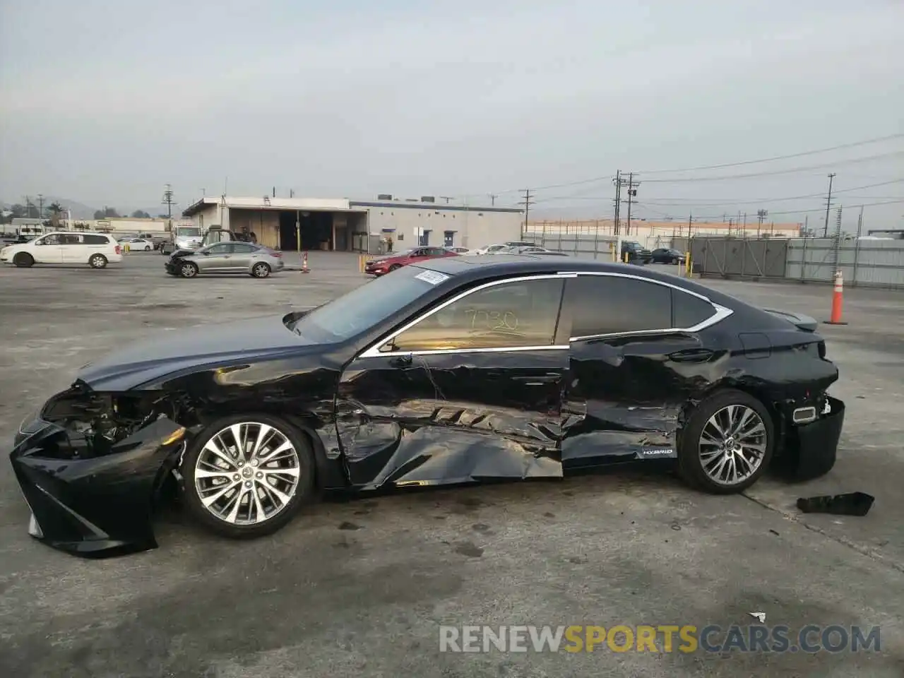 9 Photograph of a damaged car 58ADA1C17MU005885 LEXUS ES300 2021