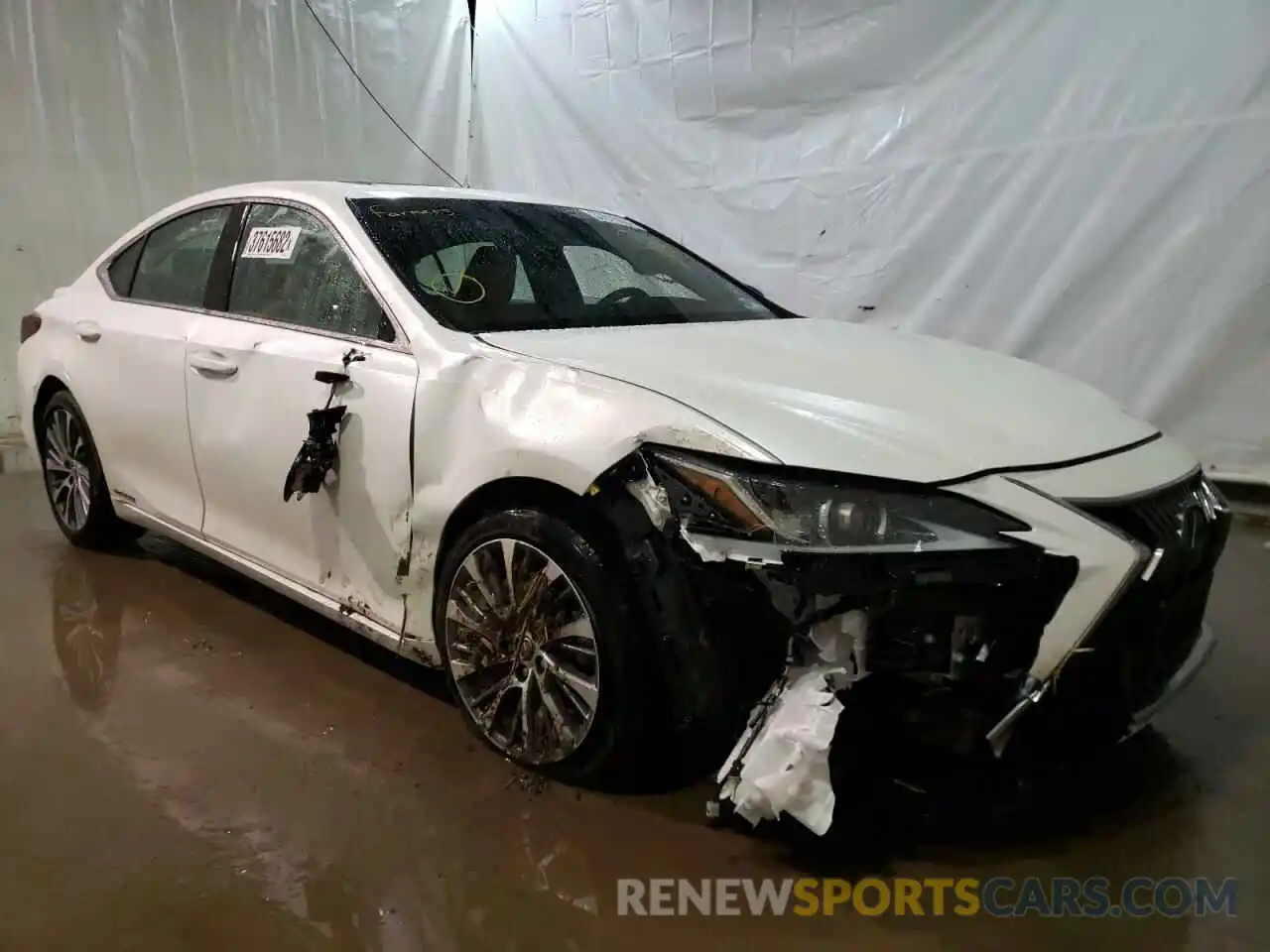 1 Photograph of a damaged car 58ADA1C17MU007622 LEXUS ES300 2021