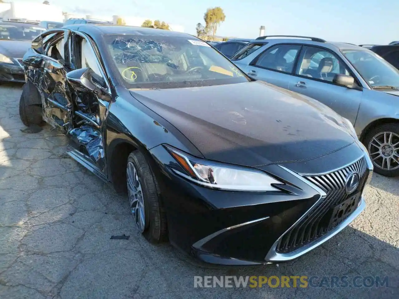 1 Photograph of a damaged car 58ADA1C17MU008799 LEXUS ES300 2021