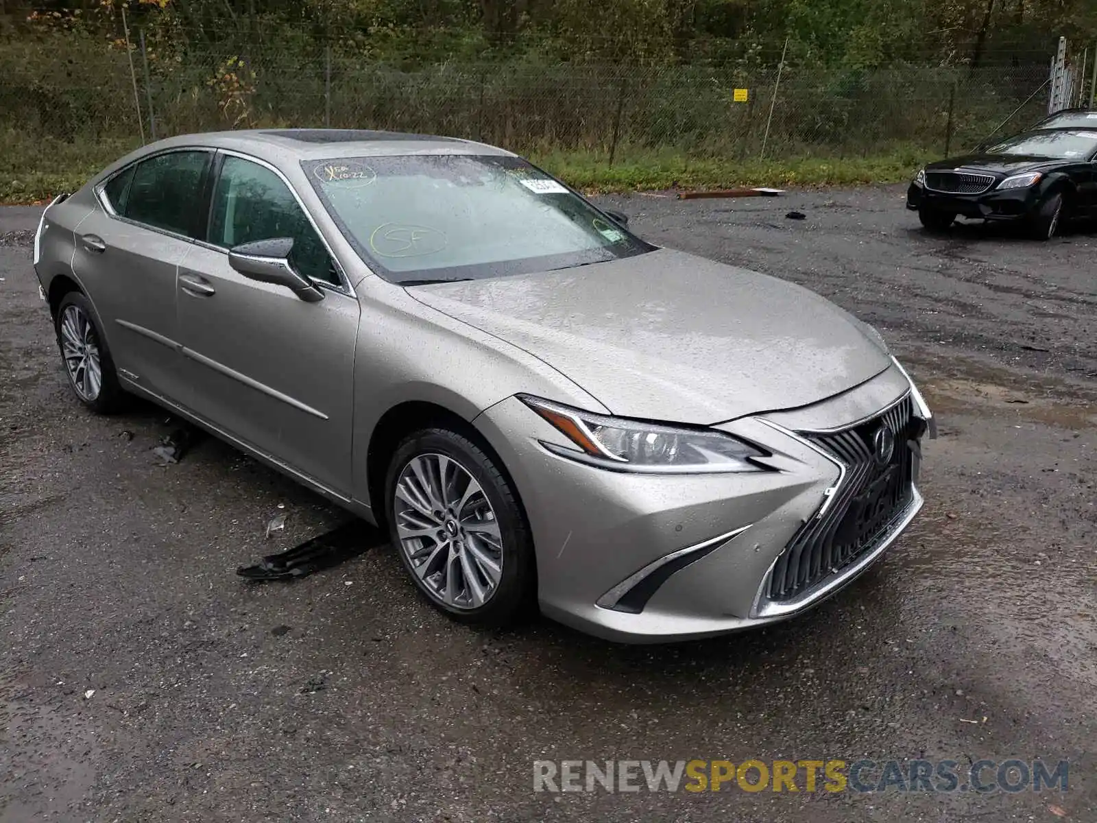 1 Photograph of a damaged car 58ADA1C17MU010200 LEXUS ES300 2021