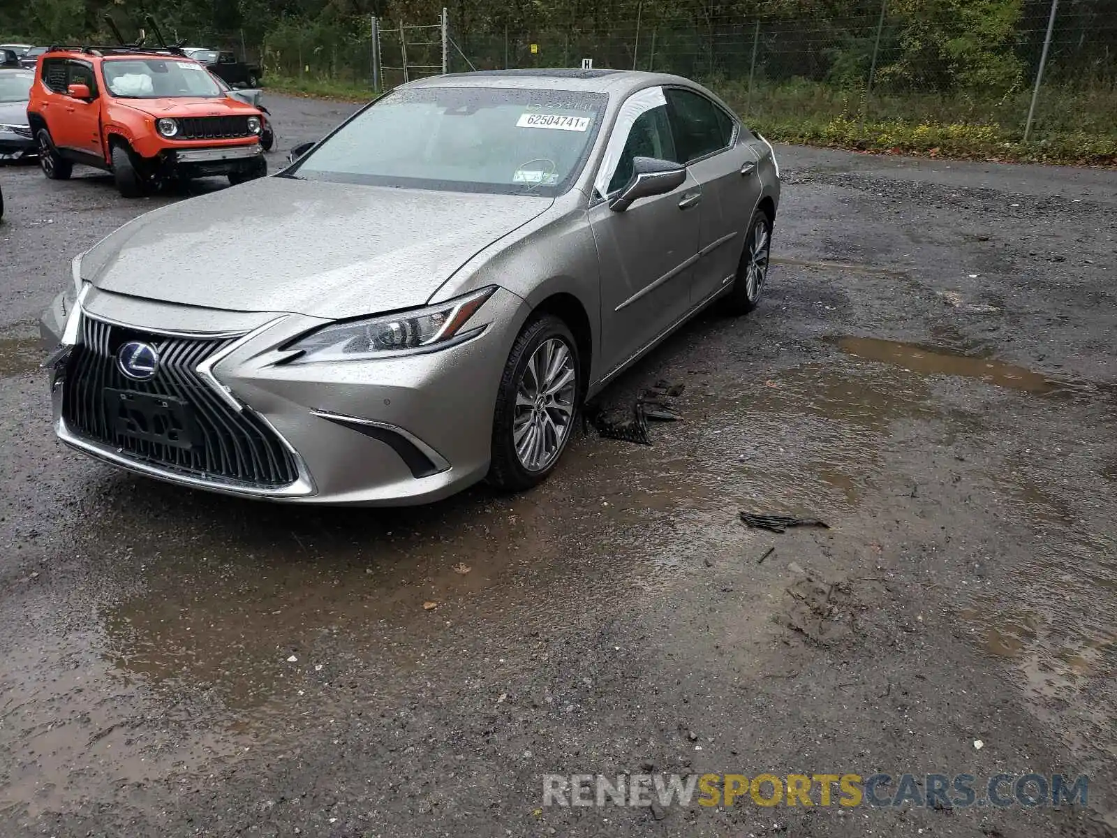 2 Photograph of a damaged car 58ADA1C17MU010200 LEXUS ES300 2021