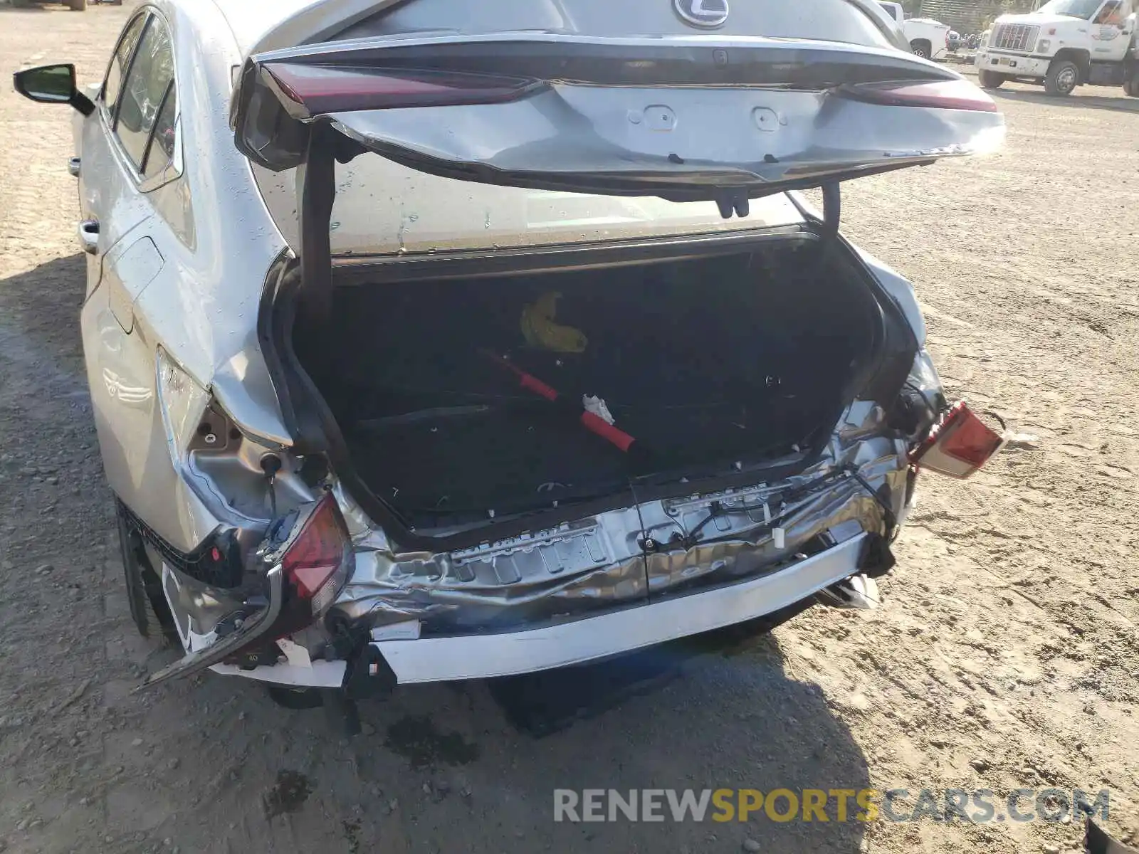 9 Photograph of a damaged car 58ADA1C17MU010200 LEXUS ES300 2021