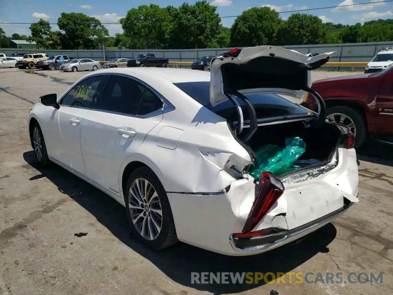 3 Photograph of a damaged car 58ADA1C18MU007001 LEXUS ES300 2021