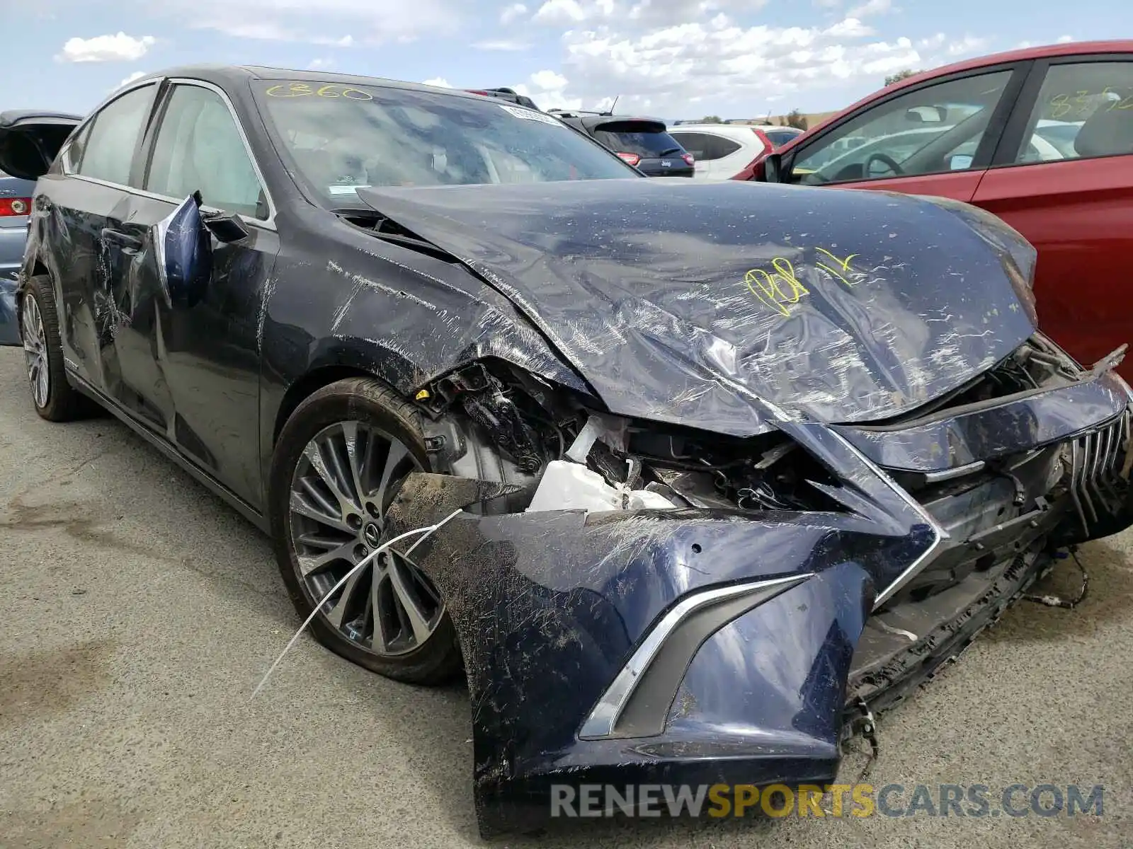 1 Photograph of a damaged car 58ADA1C19MU001398 LEXUS ES300 2021