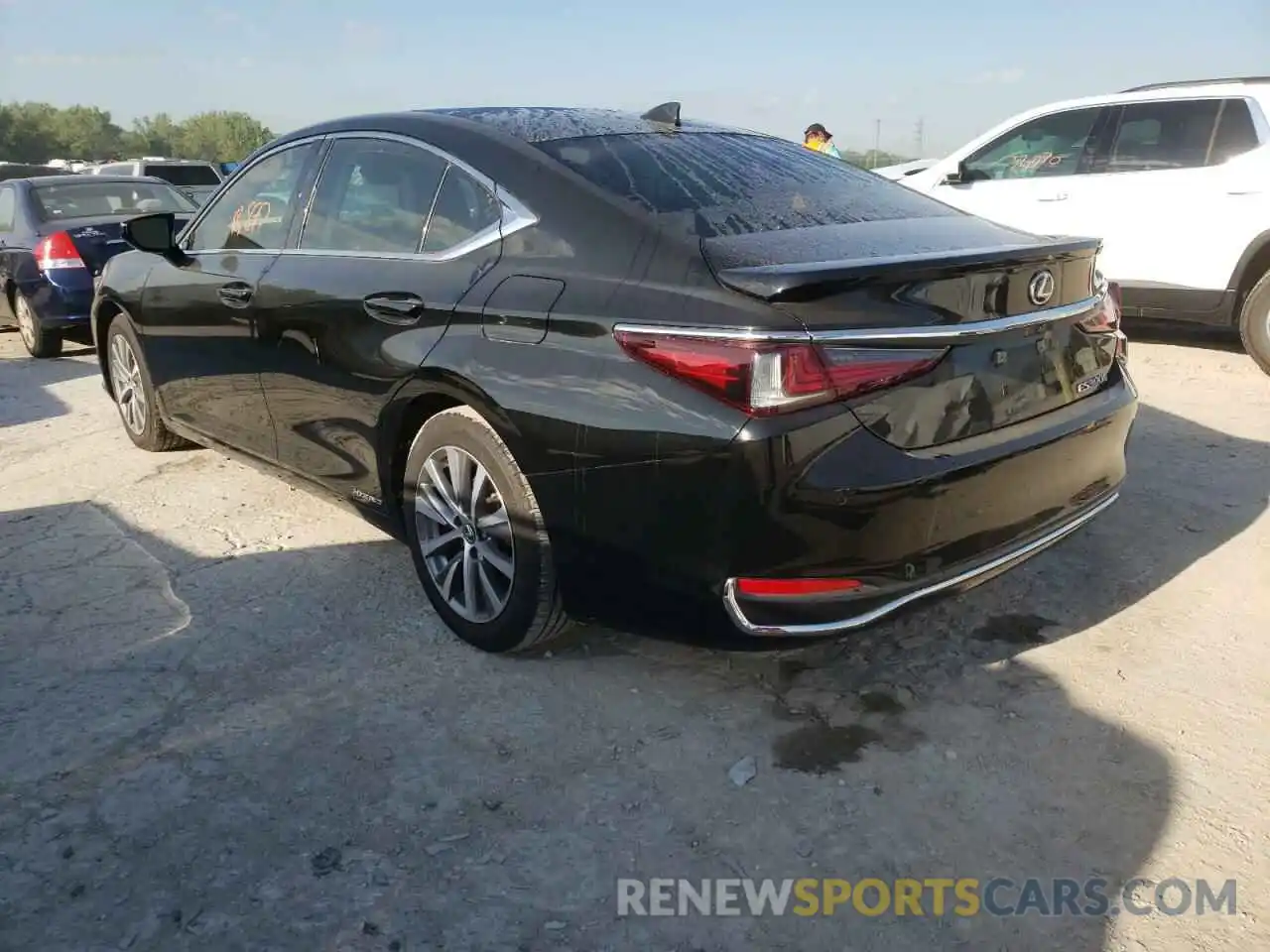 3 Photograph of a damaged car 58ADA1C19MU004205 LEXUS ES300 2021